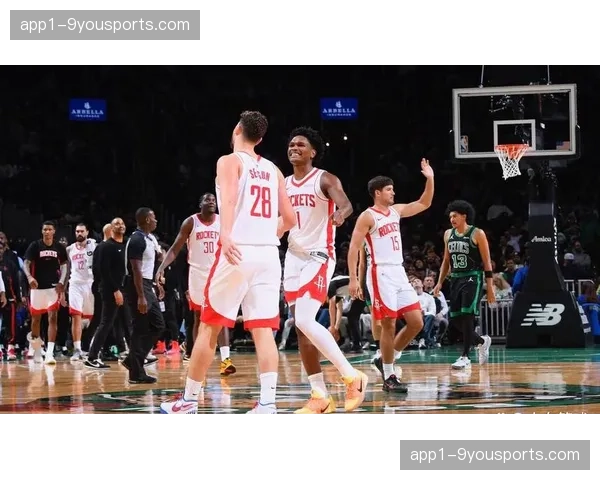 火箭进攻篮板率40.8%创纪录 二次进攻成球队重要得分手段 火箭进攻篮板率40.8%创纪录 二次进攻成球队重要得分手段